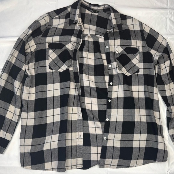 Express - White, Grey, and Black Plaid Long Sleeve Button Up Shirt - Picture 2 of 8